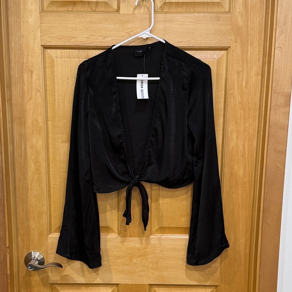 Out from under urban outfitters Elegant Black Tie-Front Blouse size M nwt